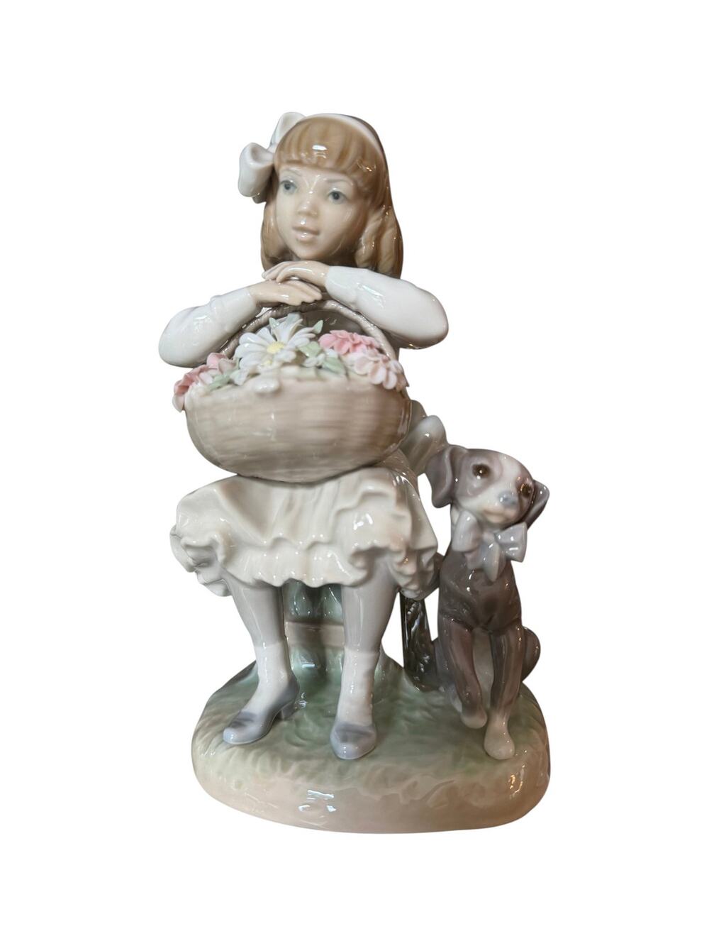 Lladro 1088 Girl With Flowers Basket & Dog Retired Porcelain Figurine